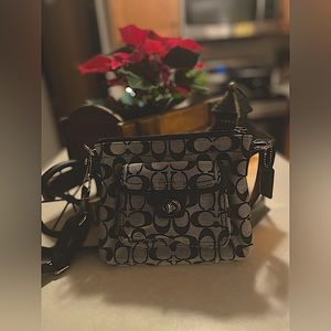 Vintage Y2K 2000s Black Coach Logo Crossbody Purse NWOT